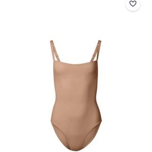 NWOT nude bodysuit shape wear